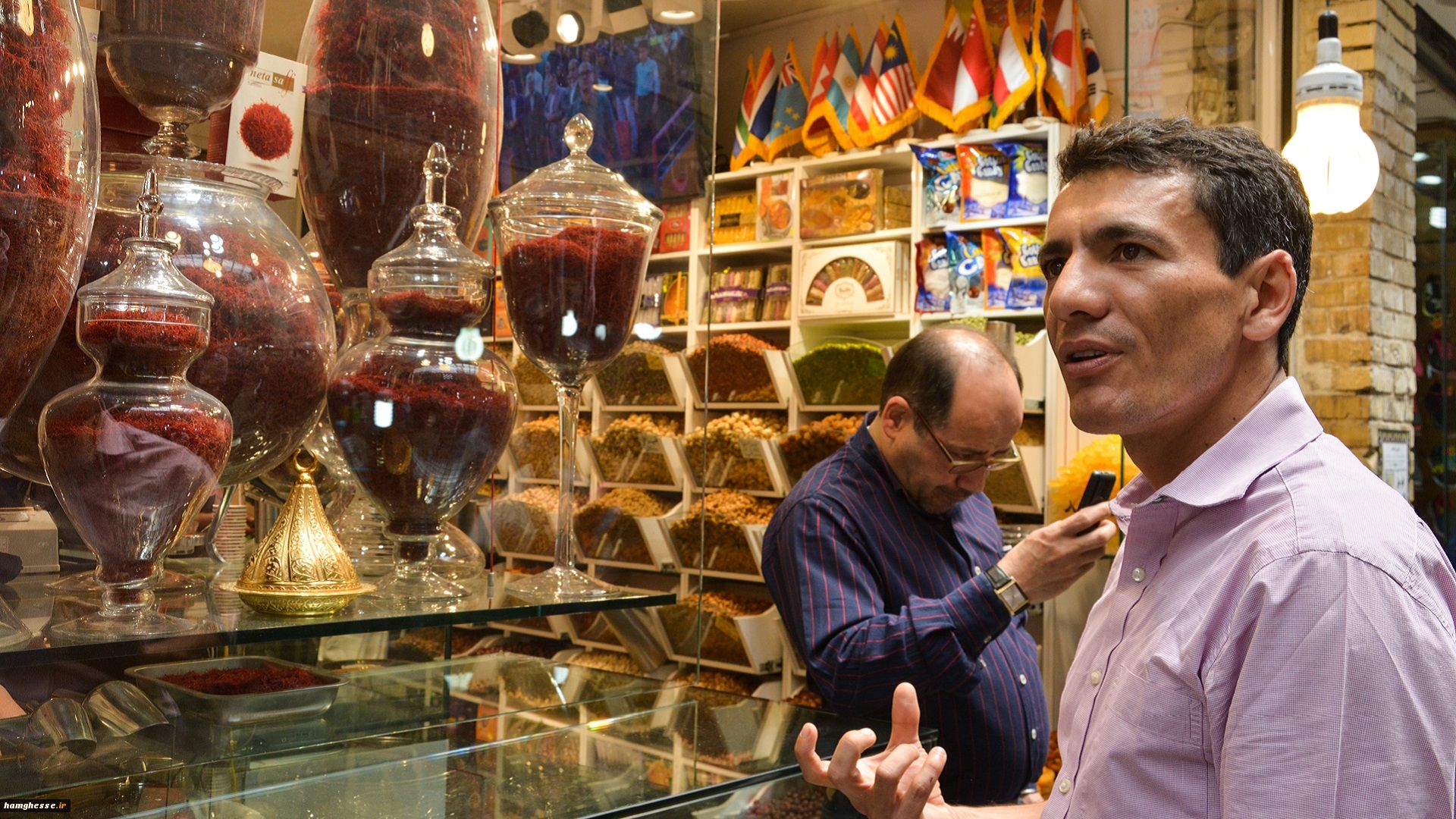 حاشیه‌های حضور روبرتو زامورا در ایران